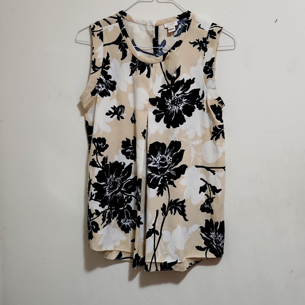 Women's sleeveless blouse, Size 4, tan,white, & black